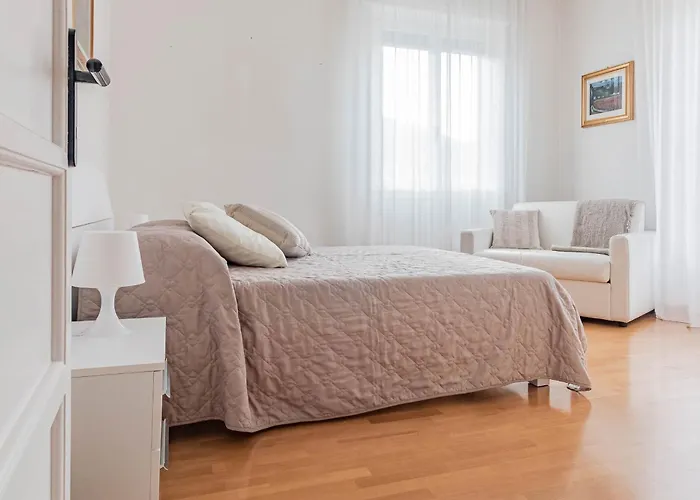 Il Di Diana Lägenhet Mandello del Lario